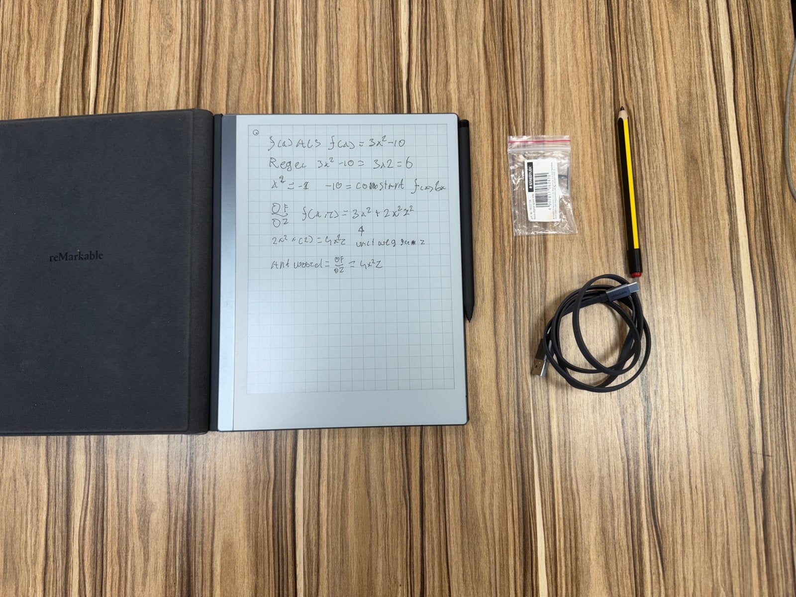 reMarkable 2 met Folio en Marker Plus & Speciale Staedler, Touchscreen, Ophalen of Verzenden, Zo goed als nieuw, 10 inch of meer