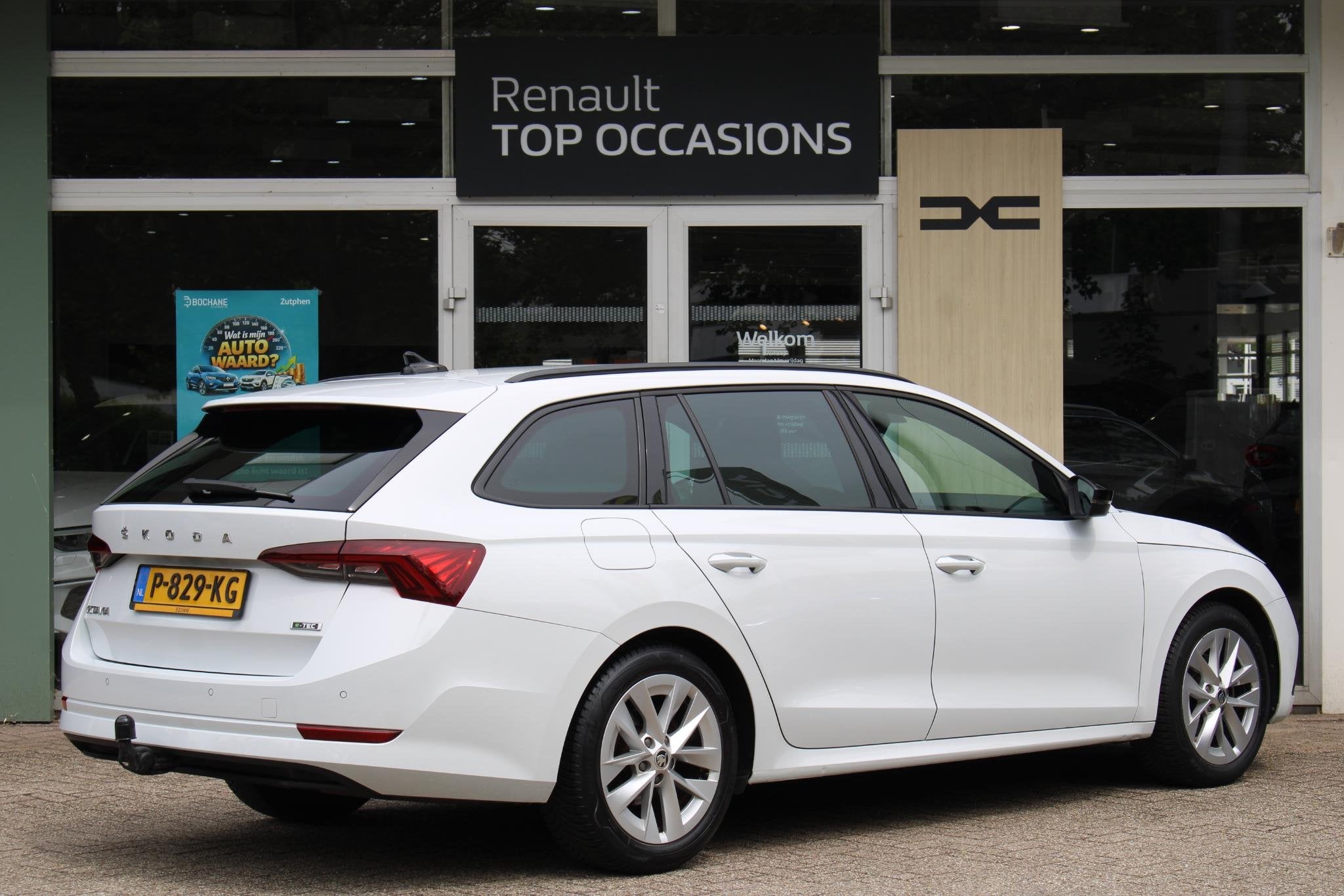 Skoda Octavia Combi 1.0 e-TSI Sport Business | Trekhaak | Cr, 1263 kg, Stof, Gebruikt, Wit