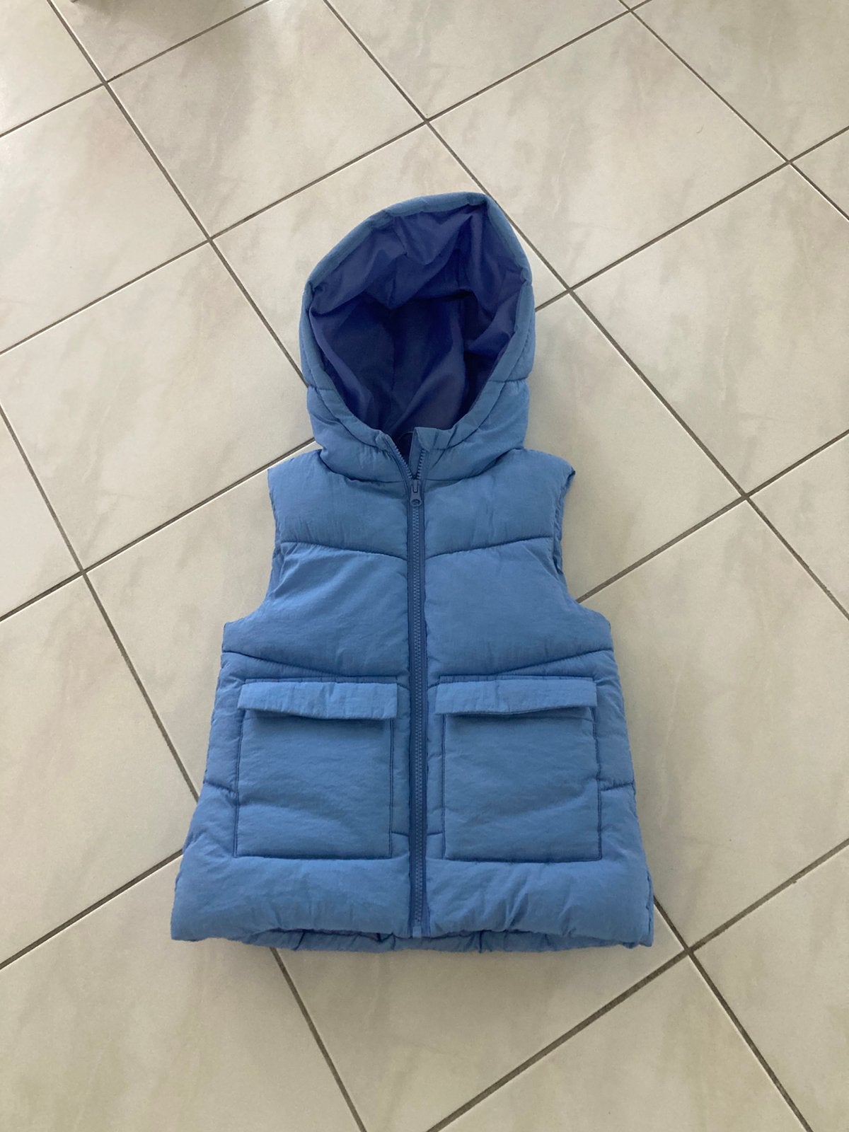 BODYWARMER. MAAT. 128, Ophalen of Verzenden, Zo goed als nieuw, Meisje, Jas