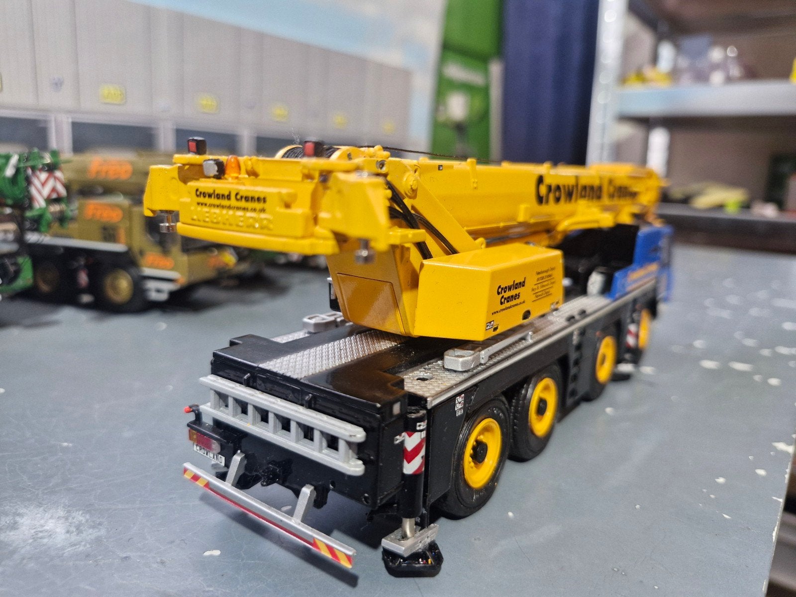Liebherr ltm 1090 wsi  crowland crane, Hobby en Vrije tijd, Modelauto's | 1:50, Ophalen of Verzenden, Zo goed als nieuw, Hijskraan, Tractor of Landbouw
