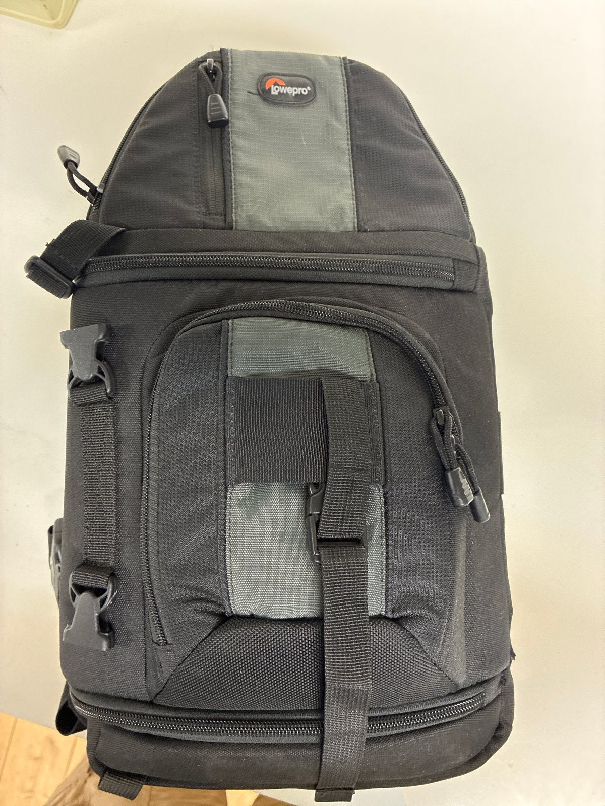 Lowepro SlingShot 202 AW Cameratas - Zwart, Lowepro, Slingtas, Gevoerd, Ophalen of Verzenden