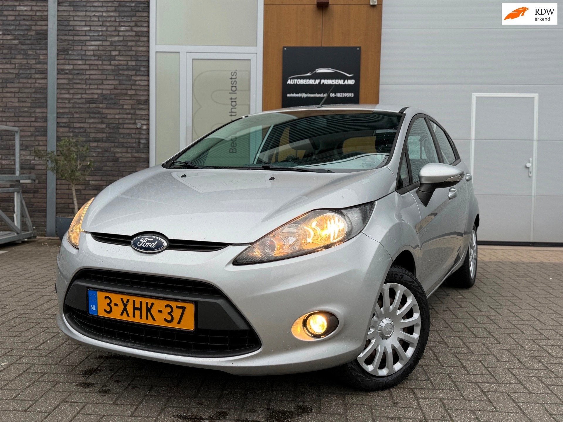 Ford Fiesta 1.4 Titanium| Automaat | Goed onderhouden |, Auto's, Euro 5, 15 km/l, 4 cilinders, Electronic Stability Program (ESP)
