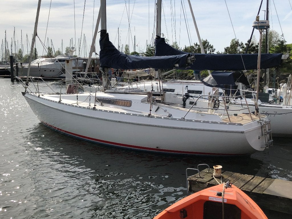 Jeanneau Melody 34 - 1981- Extern opgeknapt, intern nog werk, 10 m, Gebruikt, 1.95 meter, Binnenboordmotor