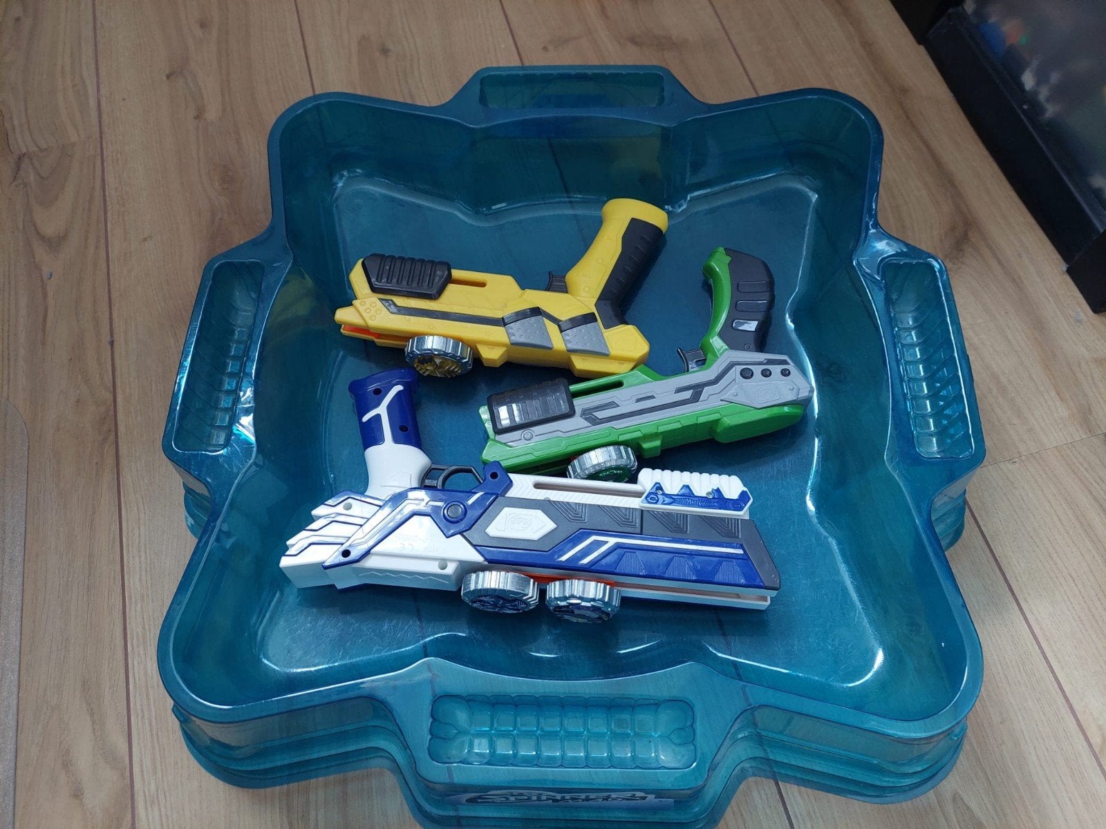 Spinner M.A.D. set met 3 blasters en arena, Ophalen, Gebruikt, Jongen of Meisje