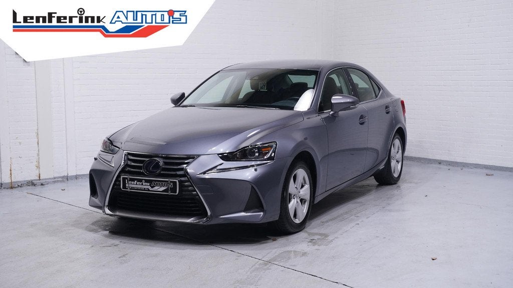 Lexus IS 300h Hybrid Navi Leder Clima Led koplampen PDC NAP, Auto's, Lexus, Achterwielaandrijving, Gebruikt, Automatische klimaatregeling