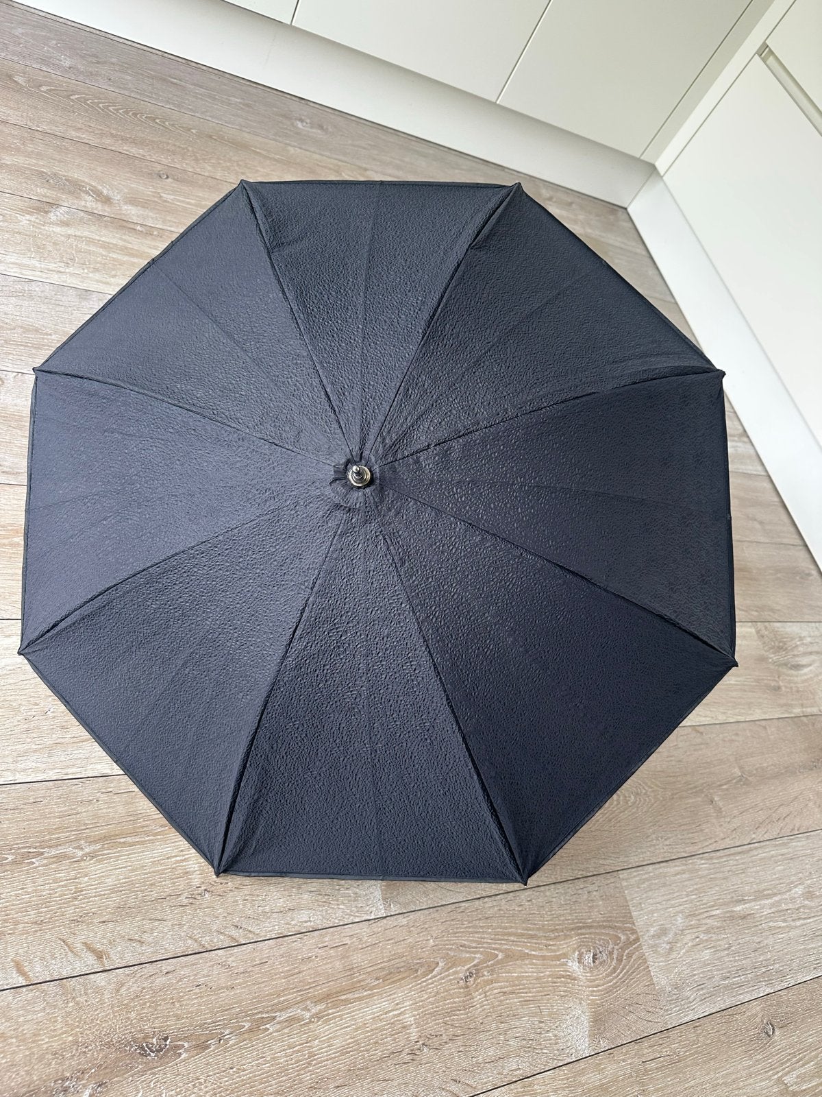 Elinchrom Paraplu Zilver 85cm - Perfect voor Studiofotografi, Overige merken, Belichting, Ophalen of Verzenden, Zo goed als nieuw