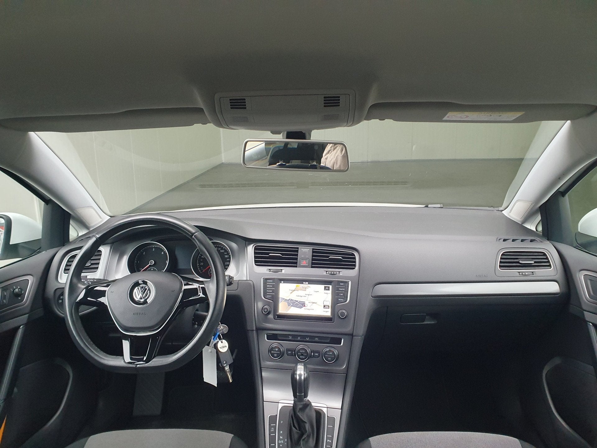 Volkswagen Golf Variant 1.6 TDI Trendline NAVI/CRUISE/TRHAAK, Auto's, Stof, Gebruikt, Euro 6, 4 cilinders