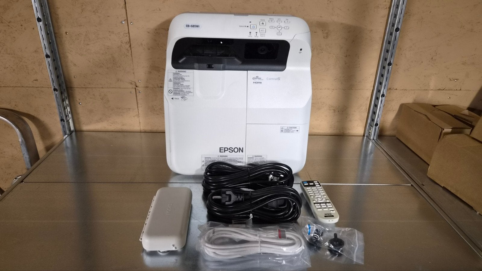 Epson EB-685Wi Ultra-short-throw Projector/ beamer, Ophalen of Verzenden, Zo goed als nieuw, Epson