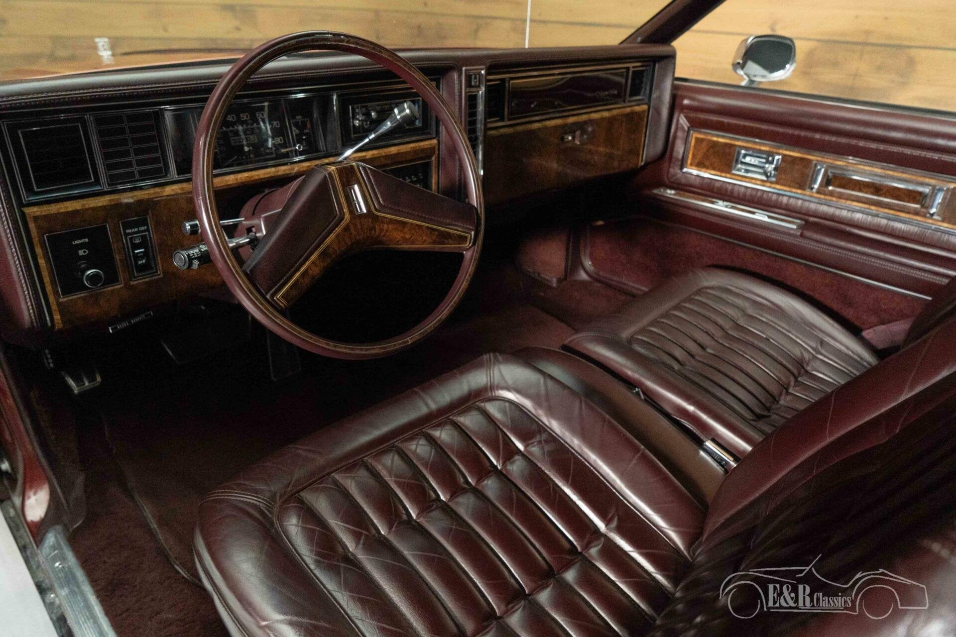 Oldsmobile Toronado | Origineel | Eerste Lak | 1985, Auto's, Achterwielaandrijving, 5000 cc, 4 stoelen, Leder