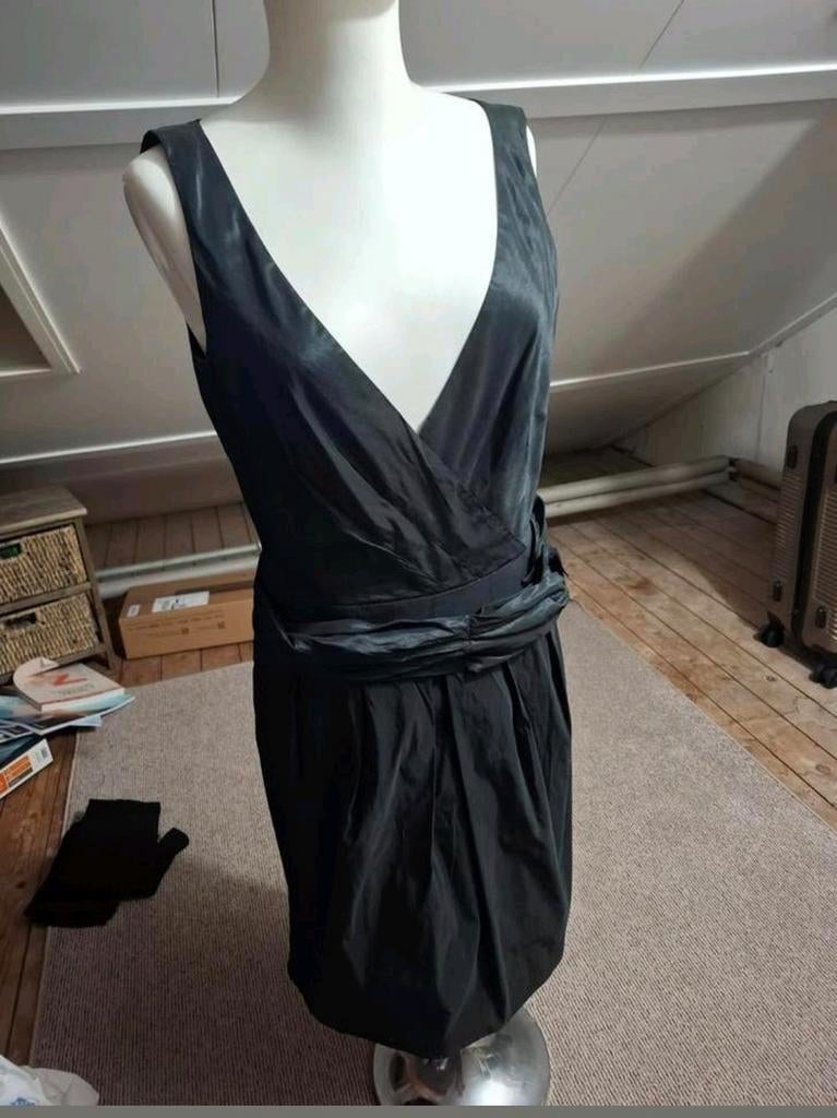 Blacky Dress Berlin zwarte jurk – V-hals – maat s, Kleding | Dames, Zwart, Little Black dresses, Cocktailjurk, Ophalen of Verzenden