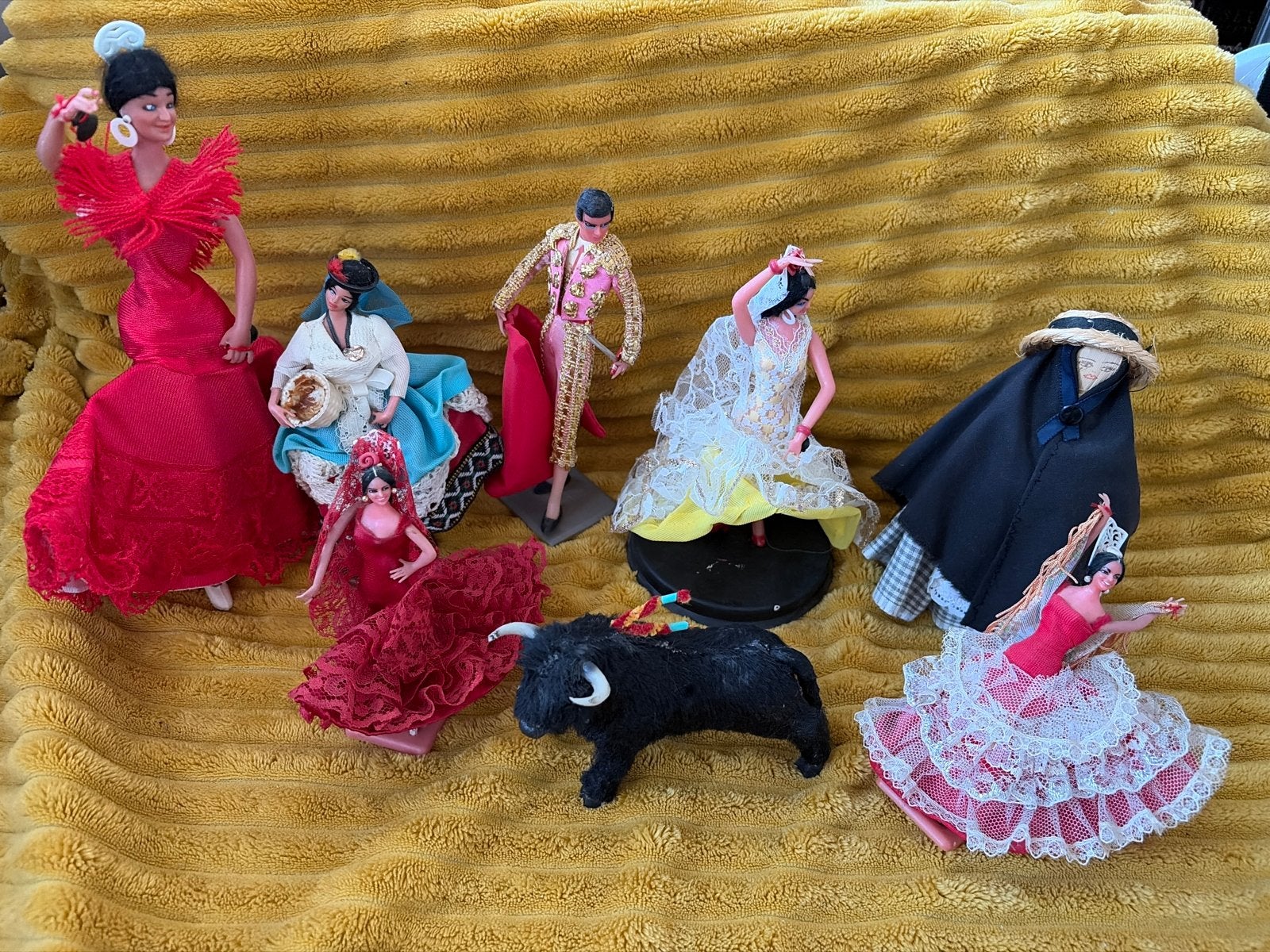 Vintage Spaanse poppen en stier - Flamenco set, Ophalen of Verzenden, Zo goed als nieuw