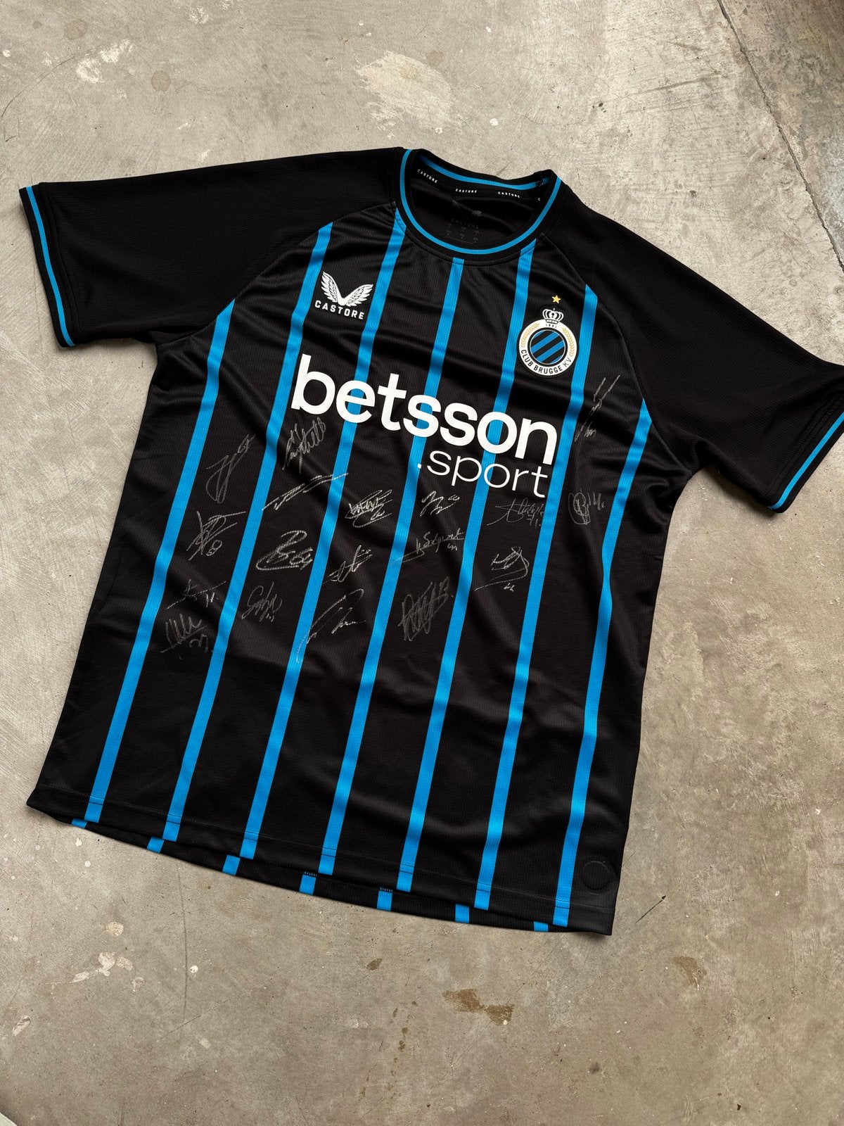 Club Brugge KV Gesigneerd Thuisshirt 25/26, Ophalen of Verzenden, Nieuw, Buitenlandse clubs, Shirt