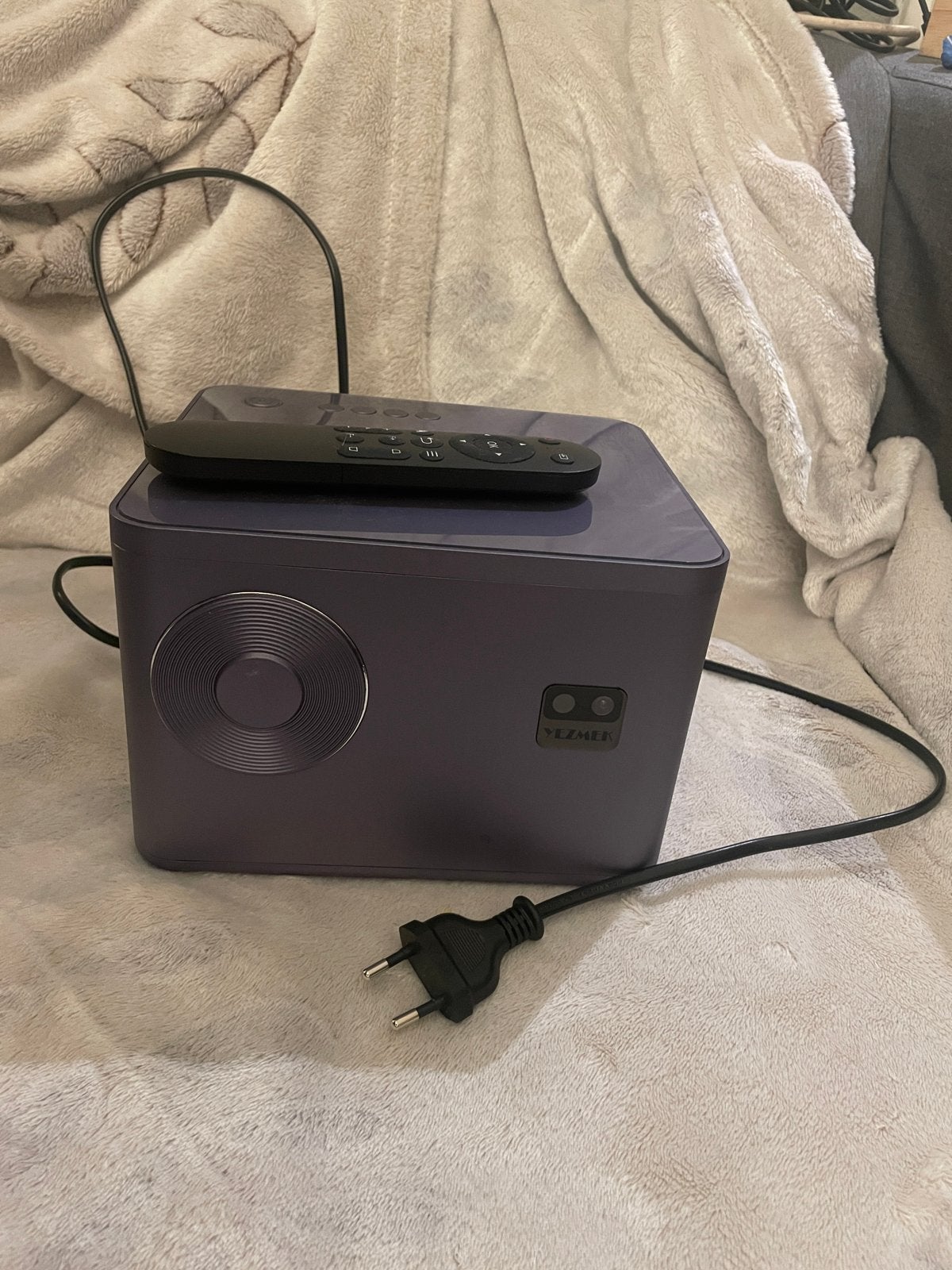 Yezmek AK-53 Projector - Zo goed als nieuw, Ophalen of Verzenden, Zo goed als nieuw, LED, Full HD (1080)
