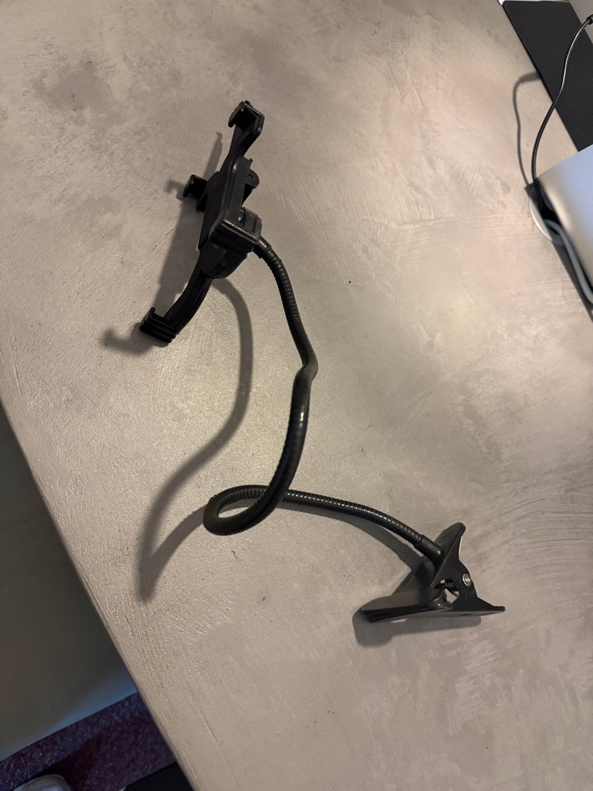 Flexibele telefoon/tablet houder met klem, Ophalen of Verzenden, Gebruikt