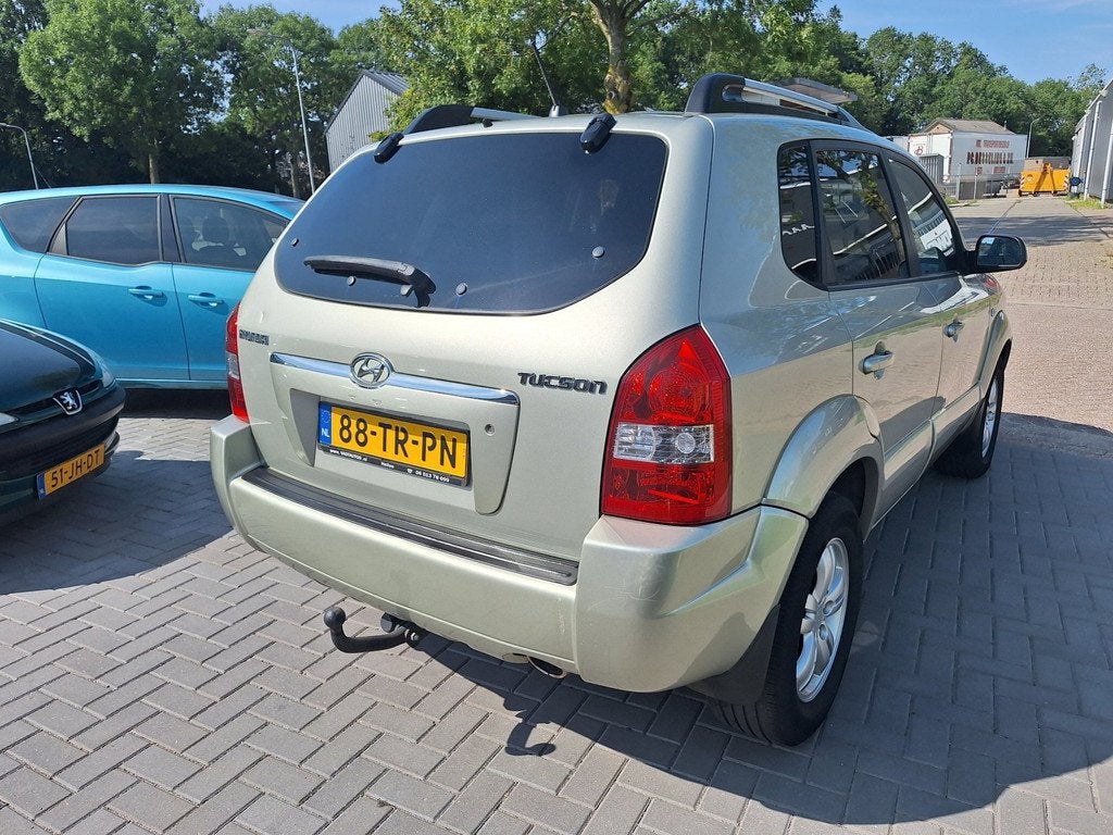 Hyundai Tucson 2.0i Dynamic Sense / 130.535 km / APK januari, Auto's, Hyundai, Gebruikt, 4 cilinders, Origineel Nederlands, Handgeschakeld
