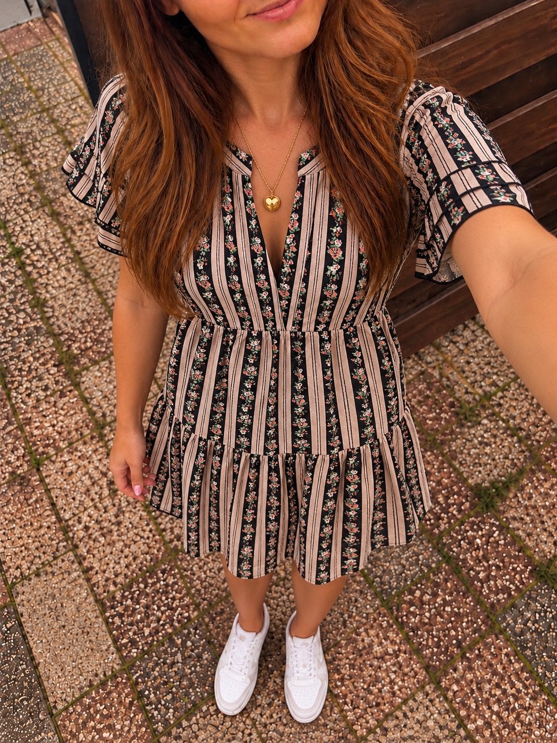 Nikkie Sennen Jurk - Zwart/Beige gestreept met bloemen, Verzenden, Zwart, Nieuw, Maat 34 (XS) of kleiner