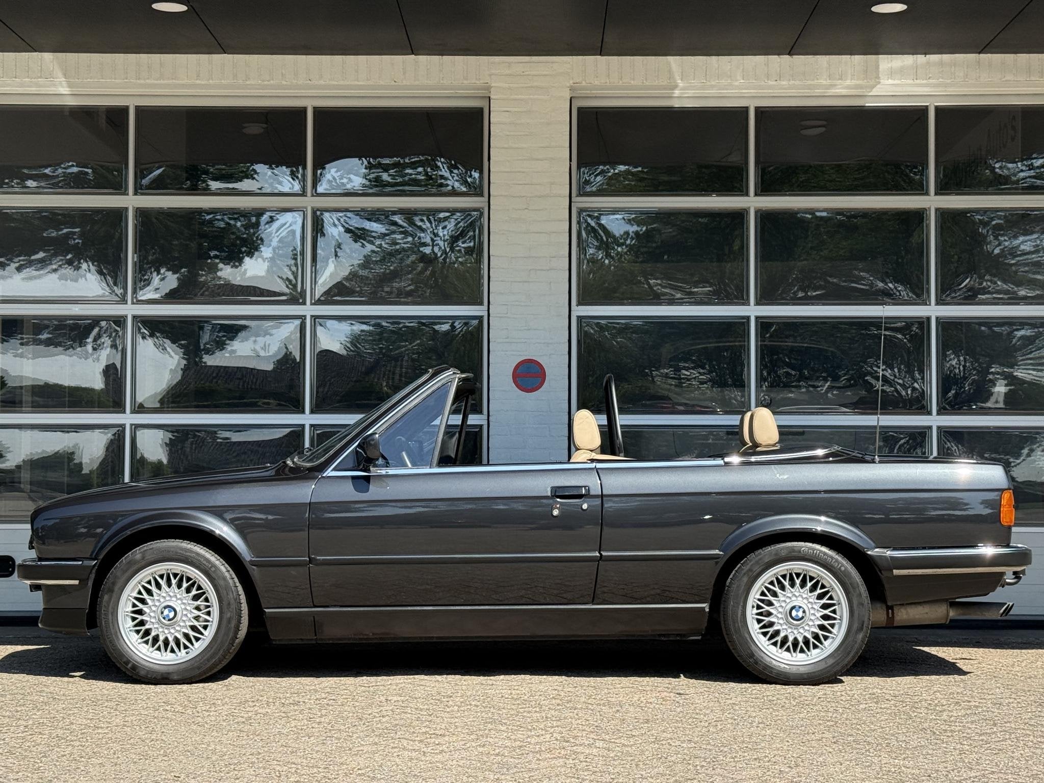 BMW 3-serie Cabrio 325i | VOLLEDIGE ONDERHOUDSHISTORIE |, Auto's, BMW, Automaat, 2494 cc, Cabriolet, Zwart