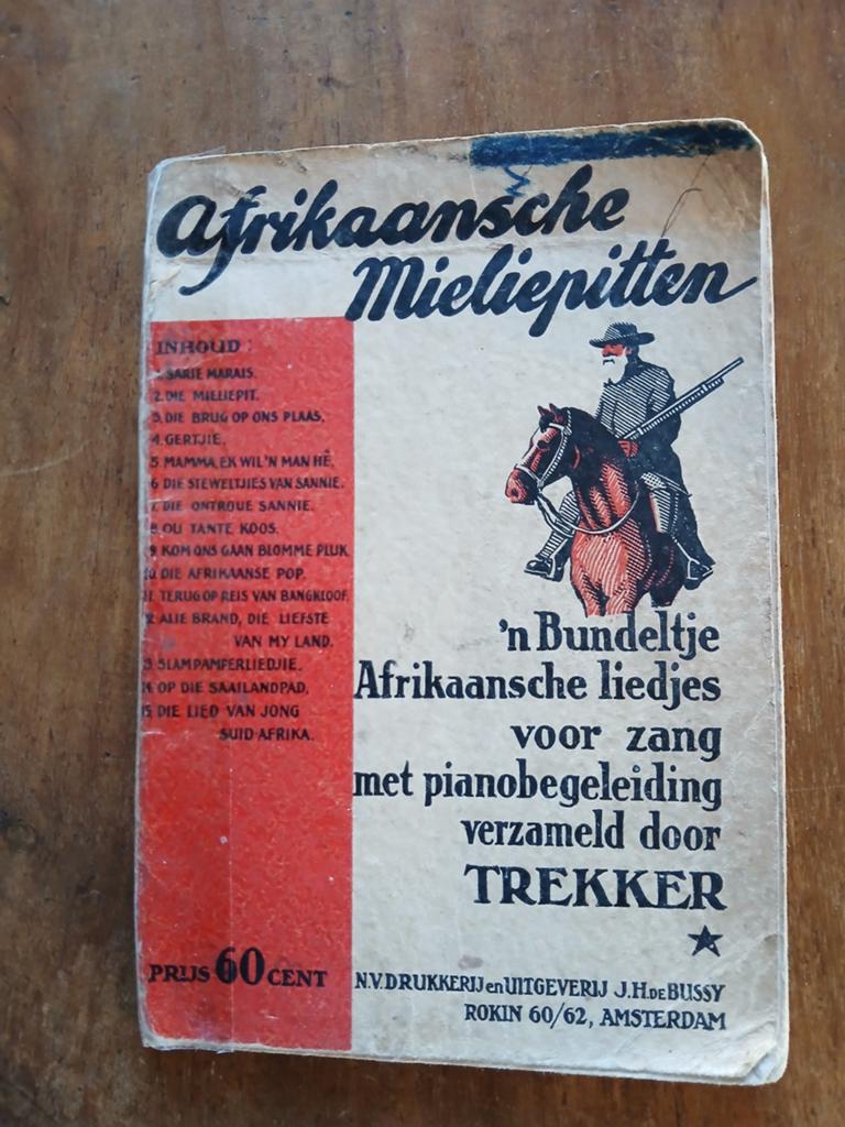 WD015 Afrikaanse Mieliepit Liedjesbundel - Zang & Piano, Muziek en Instrumenten, Bladmuziek, Ophalen of Verzenden