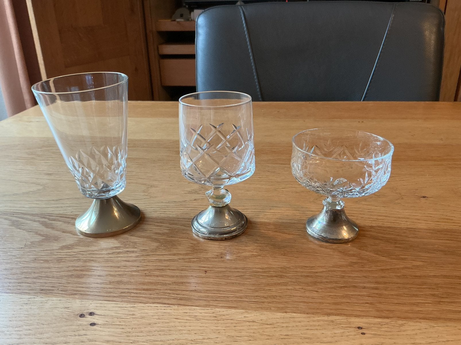 Drie prachtige antieke glaasjes met echt zilveren voetje., Ophalen of Verzenden