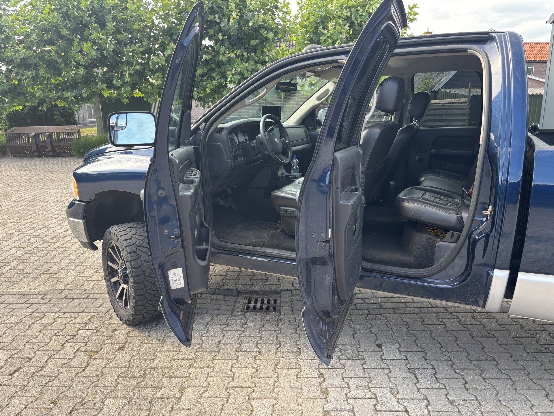 Foto 14 van Dodge Ram 2500 SLT 5.9L Cummins. 4wd, Crew-Cab, Nw-APK, Youn