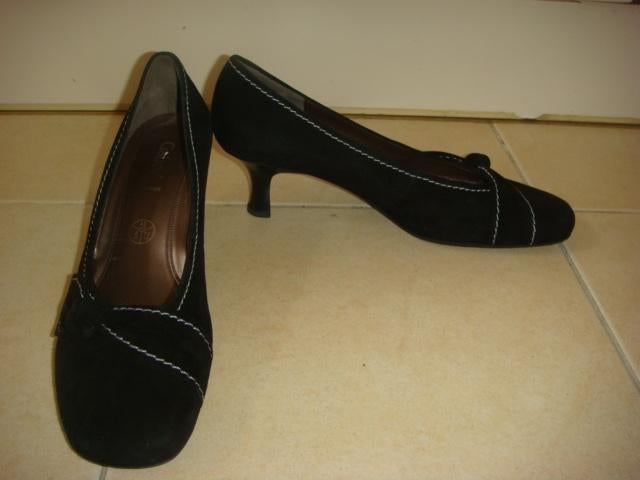 NIEUW Gabor pumps 42 zwart suède kittenheel strikje op neus, Pumps, Verzenden, Zwart, Gabor