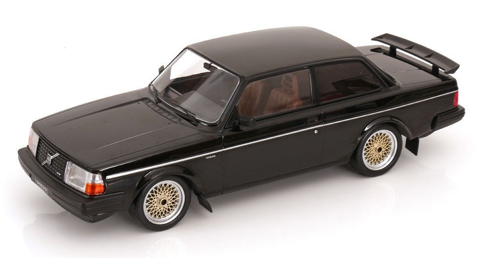 Volvo 240 Turbo 1984 “Custom” Zwart 1:18 Ixo Models, Overige merken, Ixo models, Auto, Ixo models