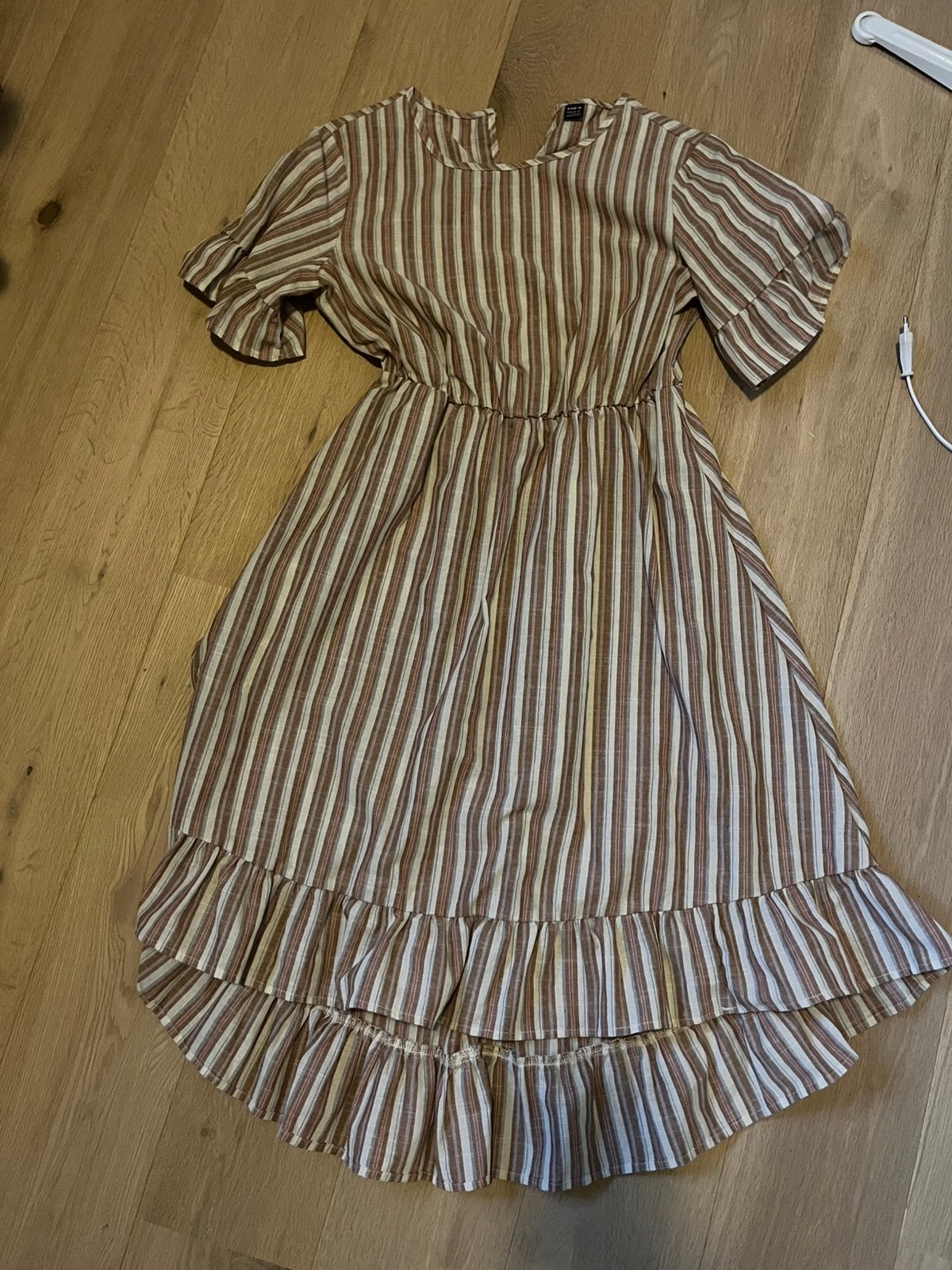 Gestreepte jurk maat L, Kleding | Dames, Ophalen of Verzenden, Zo goed als nieuw, Beige, Boven de knie