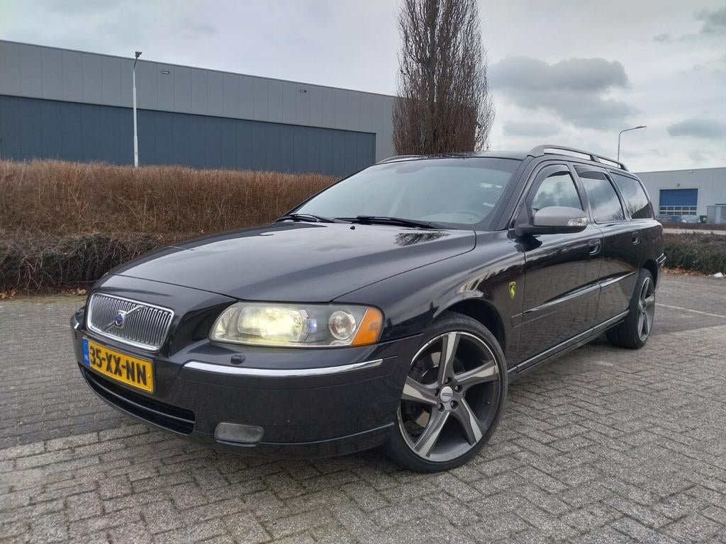 Volvo V70 2.4 D5 230pk 2007 Geartronic  FULL OPTION/ DAKRAAM, Euro 5, 1800 kg, Zwart, Zwart