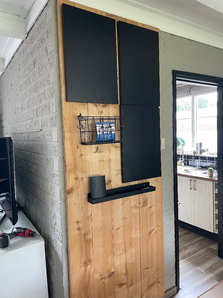 Houten wandpaneel met magneetbord en opbergers, Ophalen, Zo goed als nieuw, Magneetbord