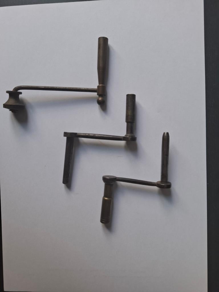 Antieke Engelse Kloksleutels uit ca. 1750, Antiek en Kunst, Ophalen of Verzenden