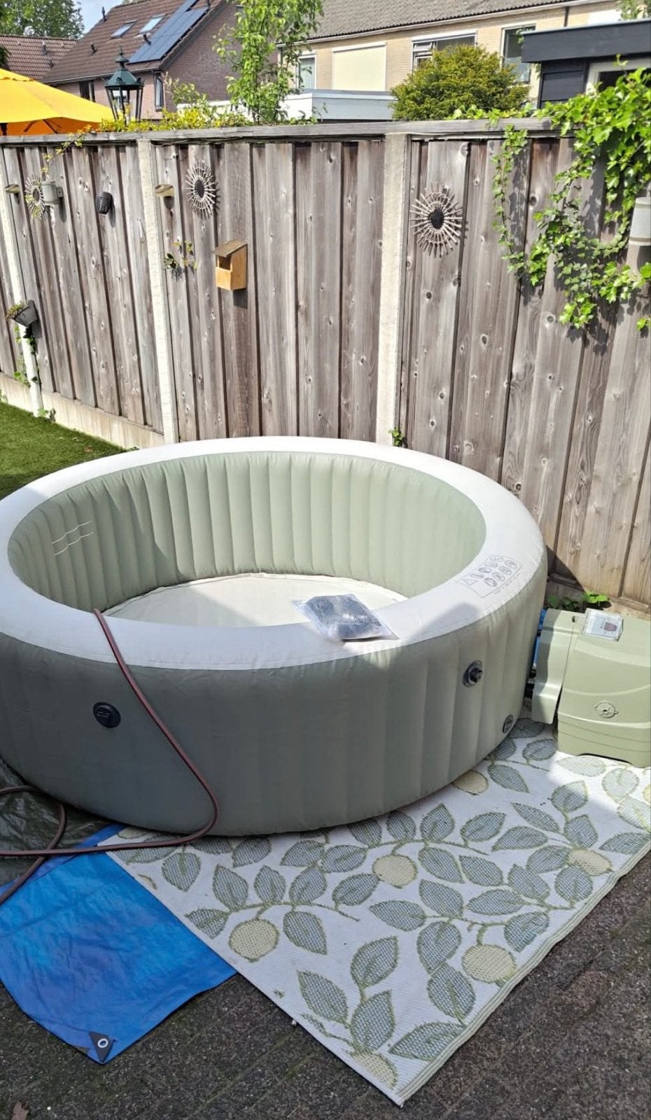 Intex PureSpa Opblaasbare Spa - Olijfgroen - 6 Personen, Ophalen, Zo goed als nieuw, Filter, Opblaasbaar