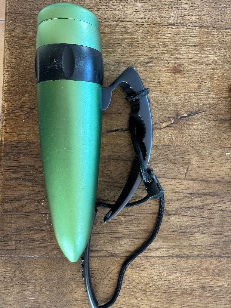 Big Blue duiklamp met Gear Keeper retractor, Watersport en Boten, Ophalen of Verzenden, Zo goed als nieuw, Duiklamp