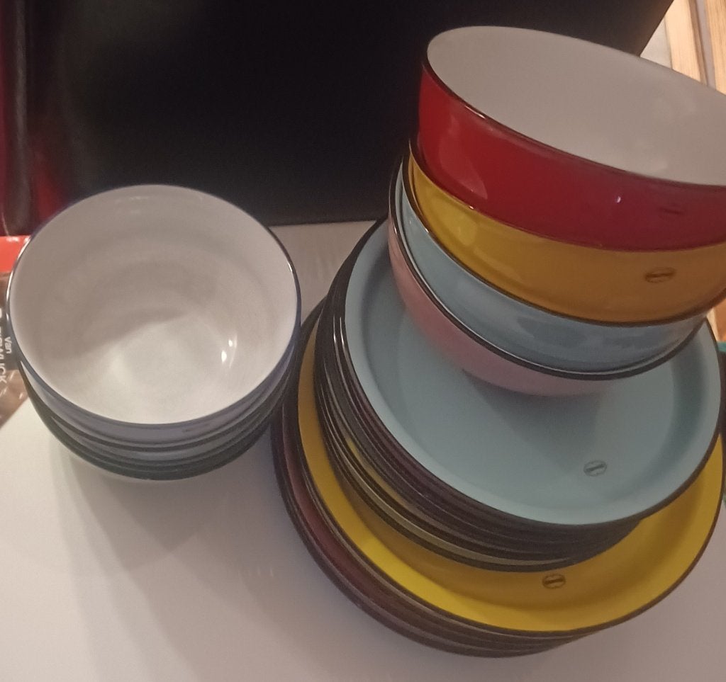 Mooie serie cabanaz borden en bakjes, Verzenden, Zo goed als nieuw, Overige stijlen, Bord(en)