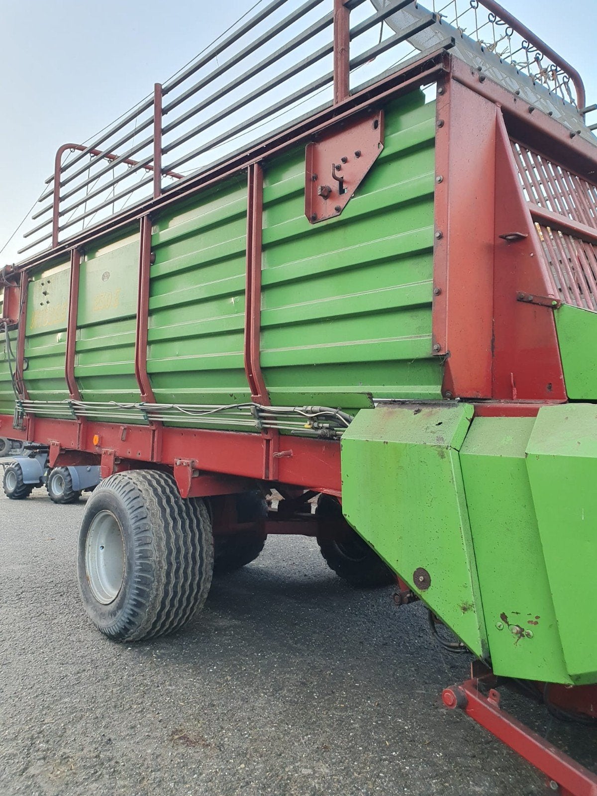 Strautmann vitesse 230 e opraapwagen, Ophalen, Veehouderij, Weidebouw