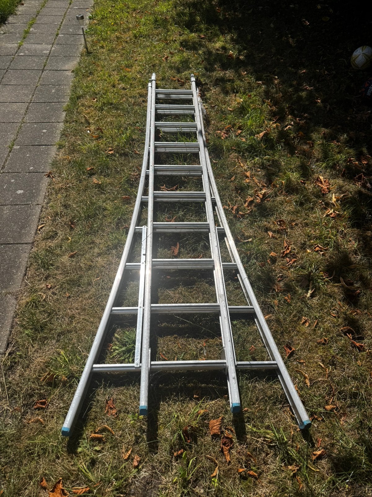 Uitschuifbare ladder, Doe-het-zelf en Verbouw, Ladders en Trappen, Ophalen, Zo goed als nieuw, 4 meter of meer