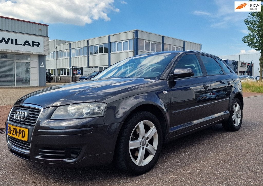Audi A3 Sportback 1.6 Ambiente Pro Line PSENSOR CRUISE 2 X S, Auto's, Audi, Voorwielaandrijving, 15 km/l, Gebruikt, 4 cilinders