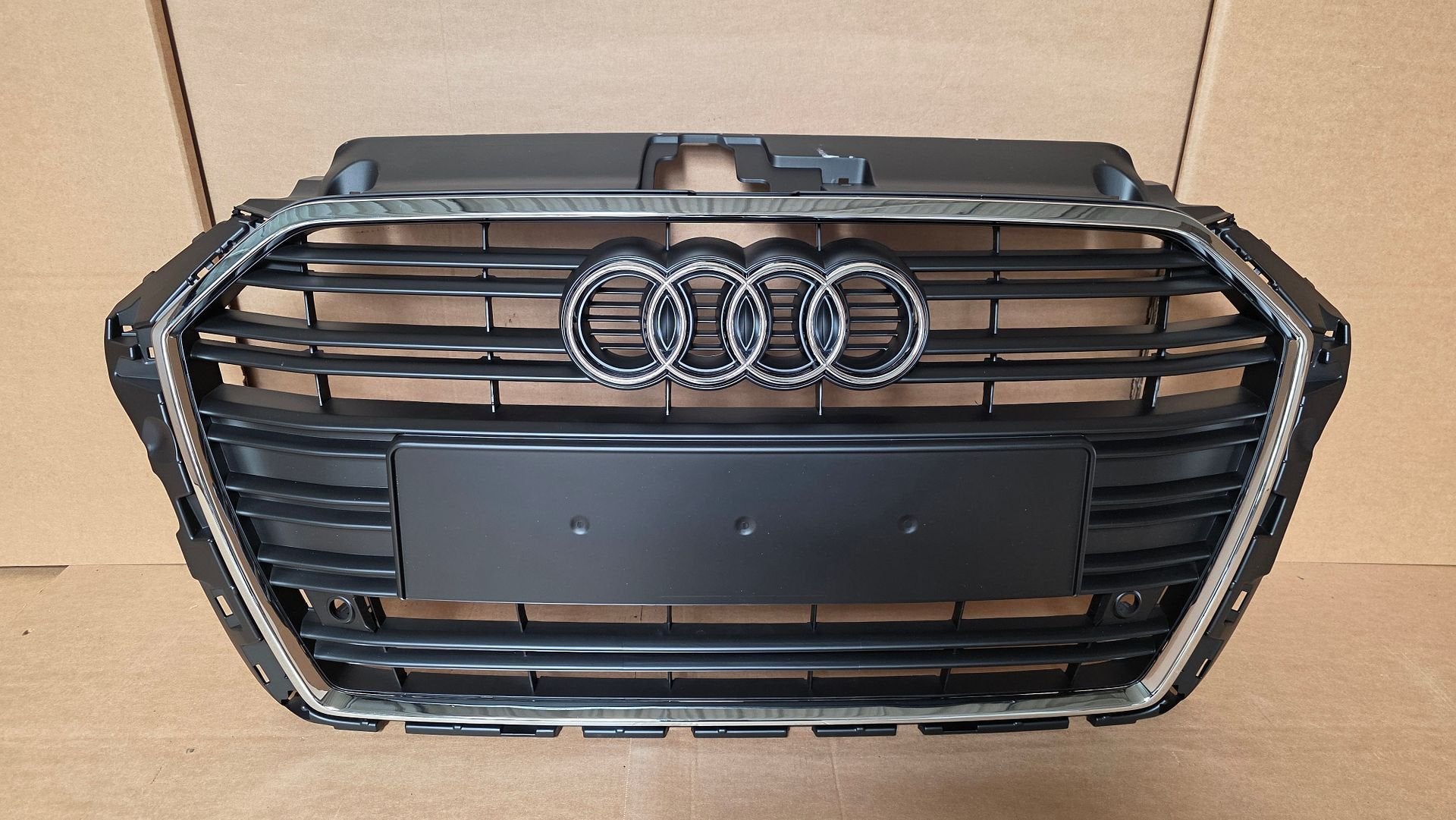 Grill AUDI A3 8V GRILLE FACELIFT bj.2017-2021 NIEUW 8V0 FL, -, Nieuw, Ophalen of Verzenden, -