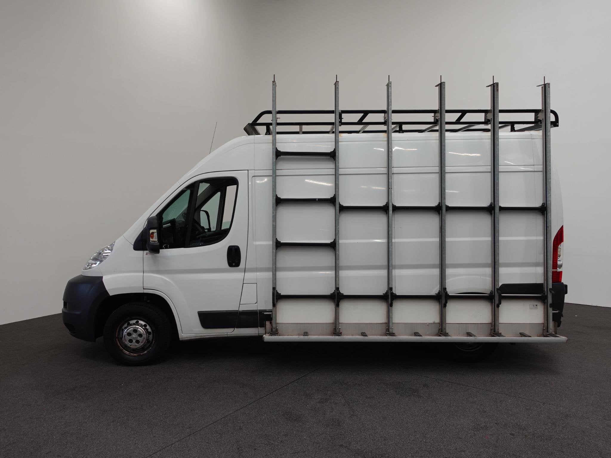 Peugeot Boxer 335 2.2 HDI L2H2 HANDEL / EXPORT Airco Camera, Auto's, Euro 5, Stof, Gebruikt, 4 cilinders