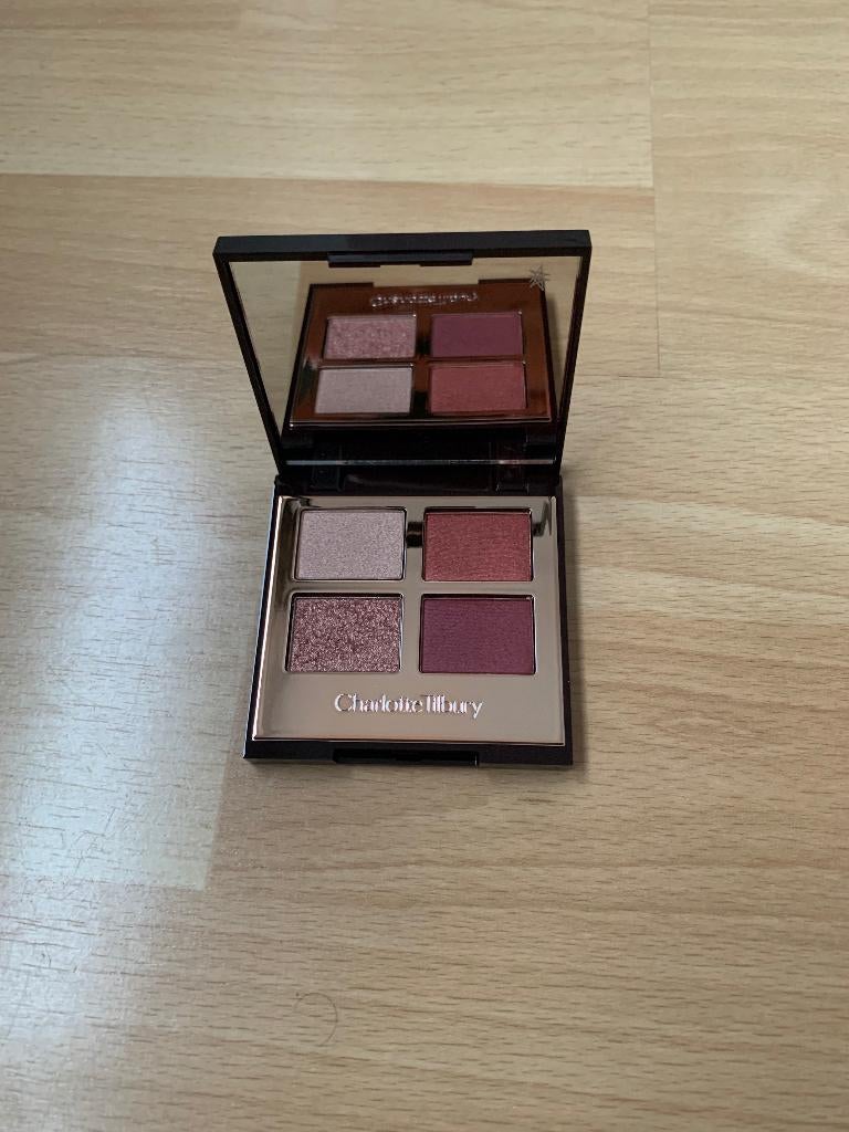 Charlotte Tilbury Walk of no shame eyeshadow palette, Nieuw, Ophalen of Verzenden, Make-up, Overige kleuren