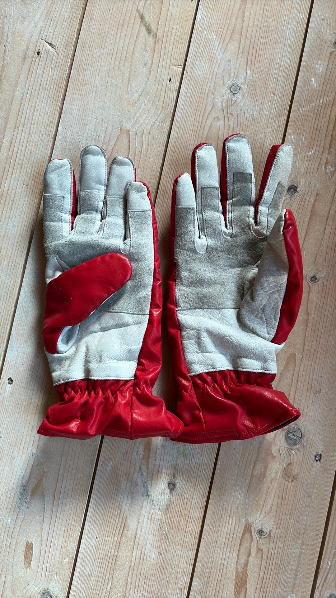 Zeilhandschoenen rood maat M nieuwstaat!, Watersport en Boten, Watersportkleding, Ophalen of Verzenden, Nieuw, Dame of Heer, Overige typen
