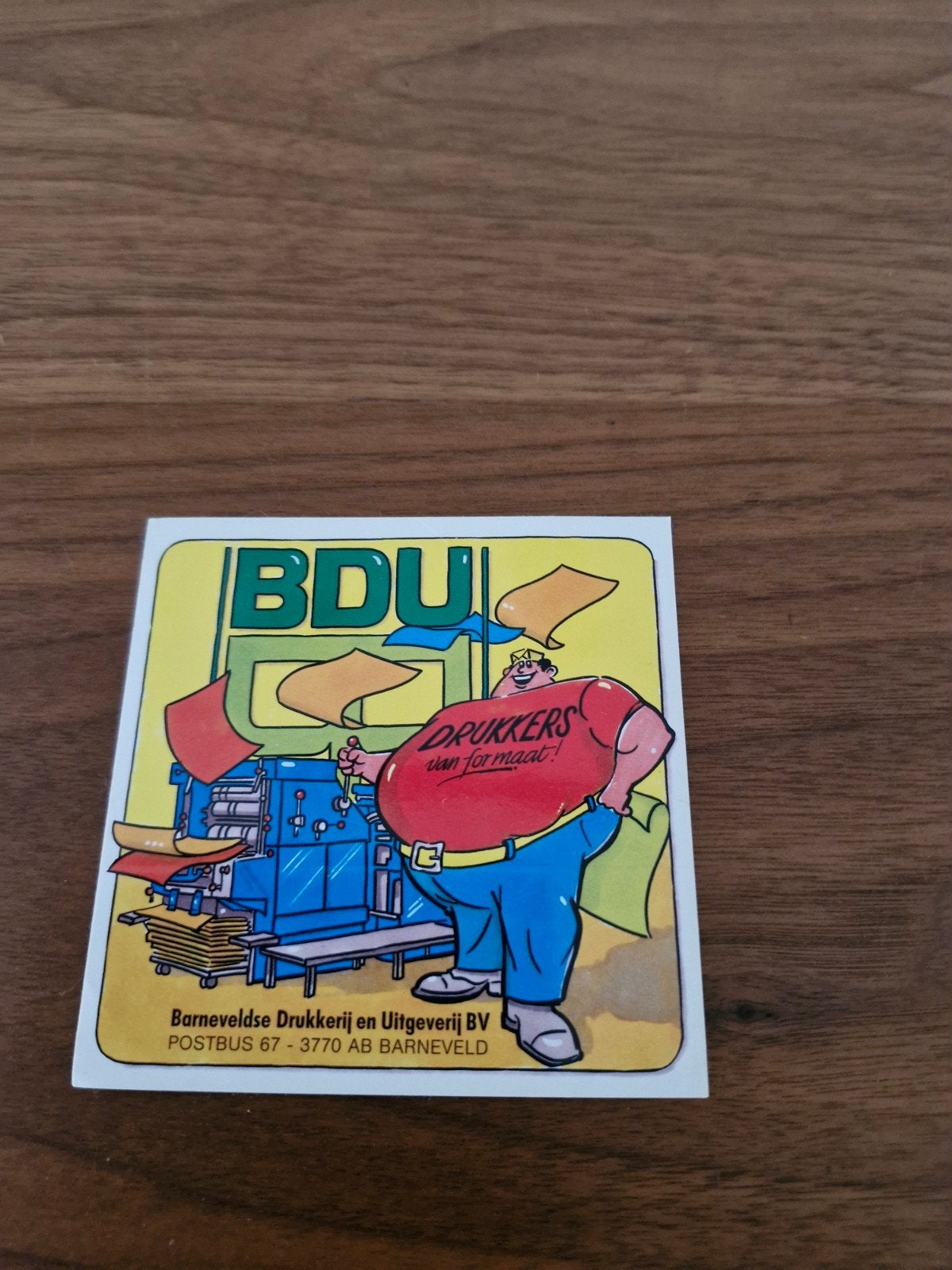 407 Vintage BDU Drukkerij Sticker - 'Drukkers van formaat!', Ophalen of Verzenden, Zo goed als nieuw