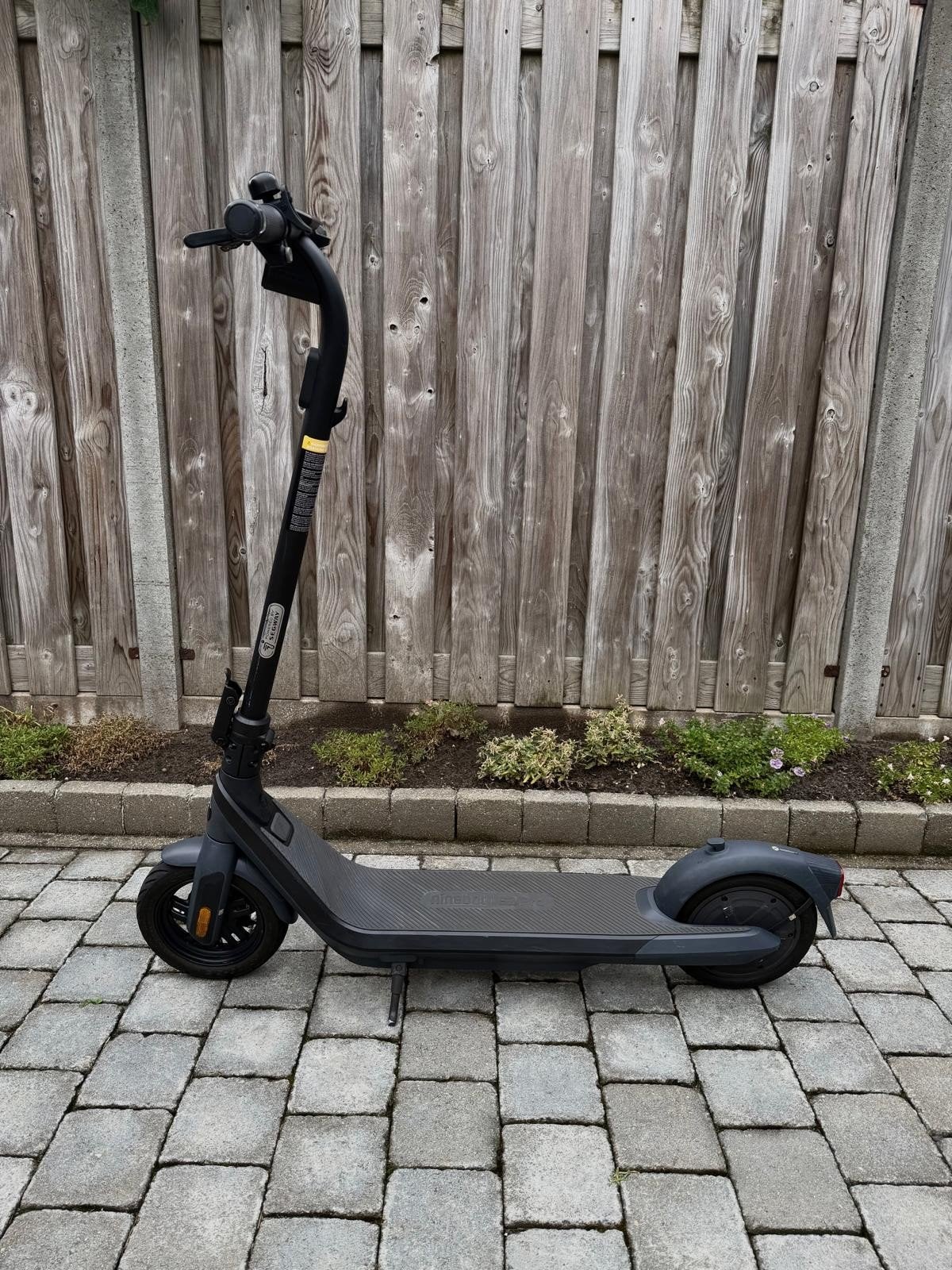 Segway Ninebot E2 Pro - Zo goed als nieuw, luchtbanden, Ophalen, Zo goed als nieuw, Elektrische step (E-scooter), Segway Ninebot