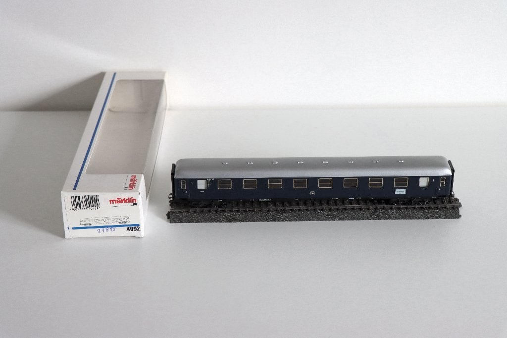 Märklin 29855 DB personenrijtuig 1e klas blauw 11993 Hamburg, Wisselstroom, Ophalen of Verzenden, Märklin, Nieuw