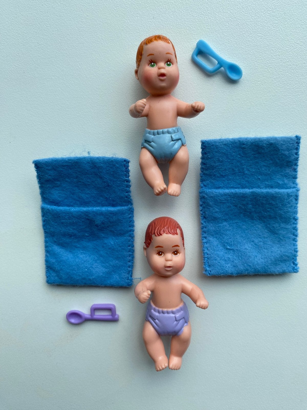 2 Mattel inc. Mini babypopjes Barbie China, Ophalen of Verzenden, Gebruikt, Barbie