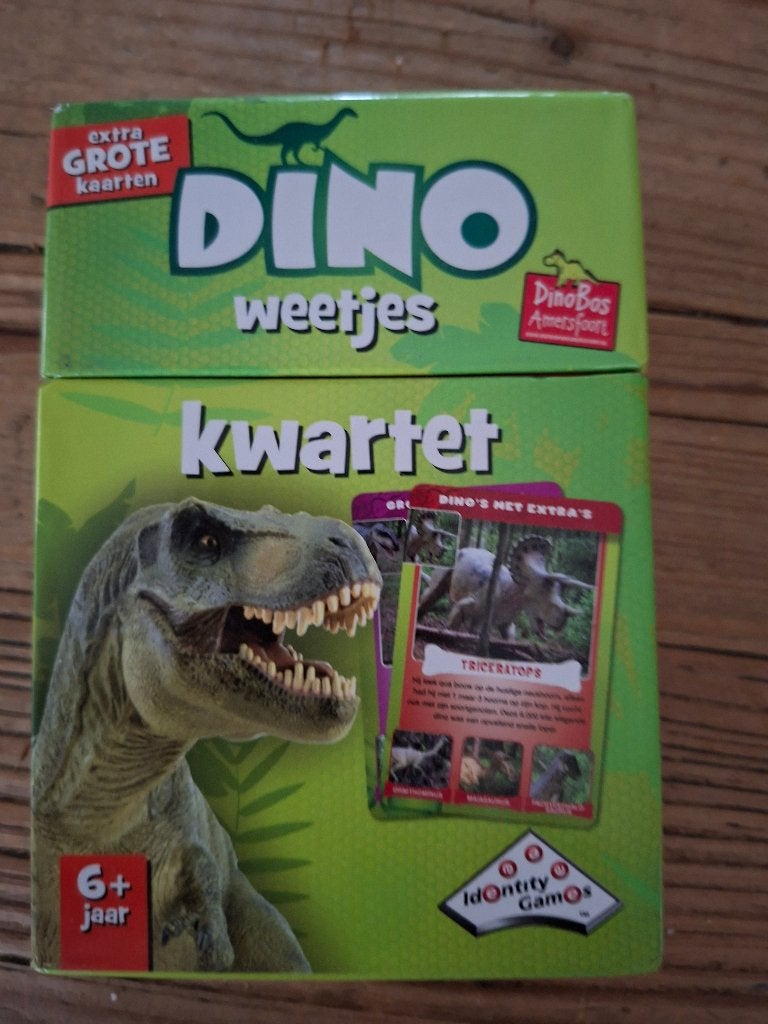 Dino weetjes kwartet, Ophalen of Verzenden, Zo goed als nieuw, Kwartet(ten)