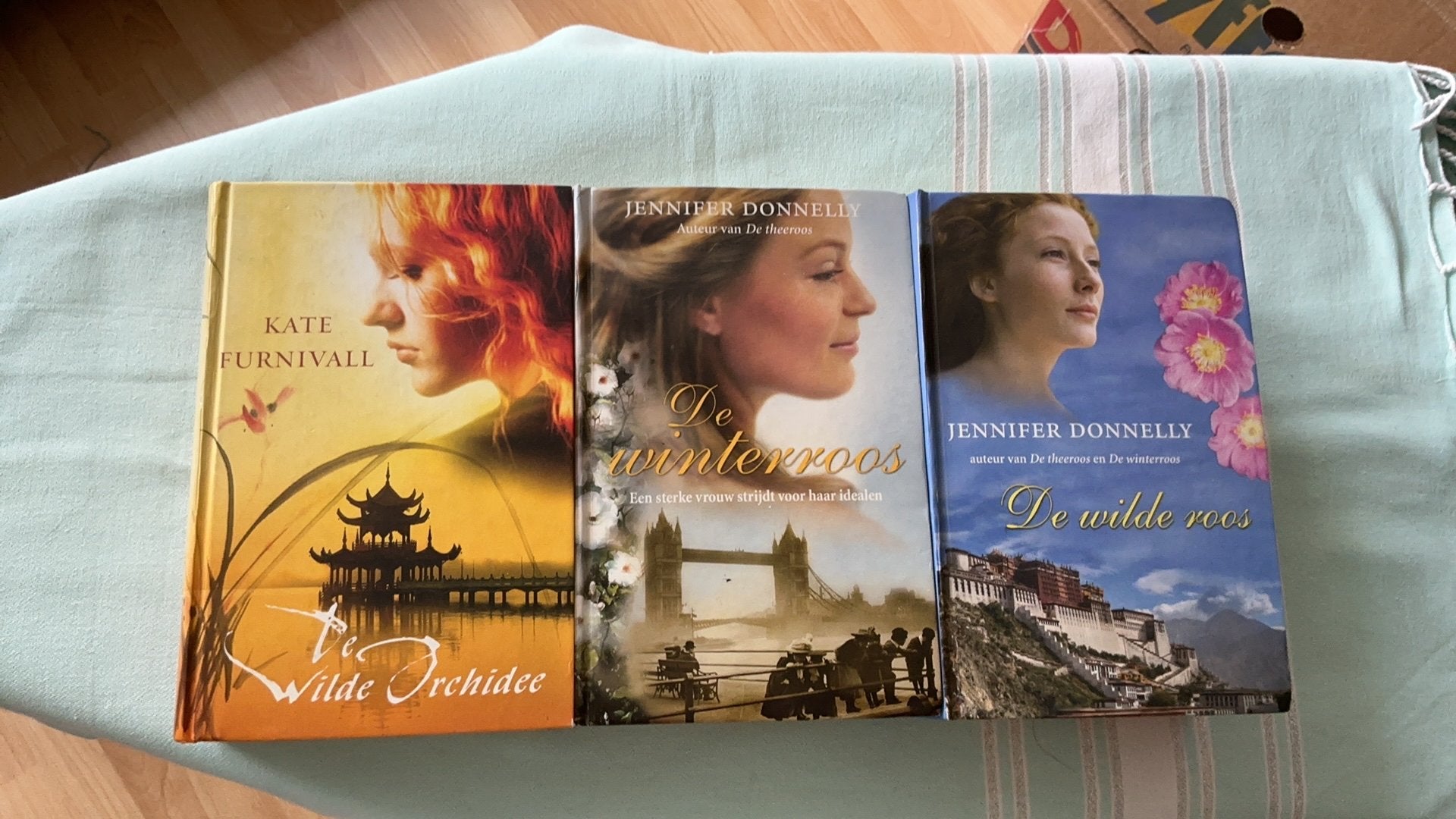 Boeken: De Wilde Orchidee, De Winterroos, De Wilde Roos, Ophalen of Verzenden, Gelezen, Nederland