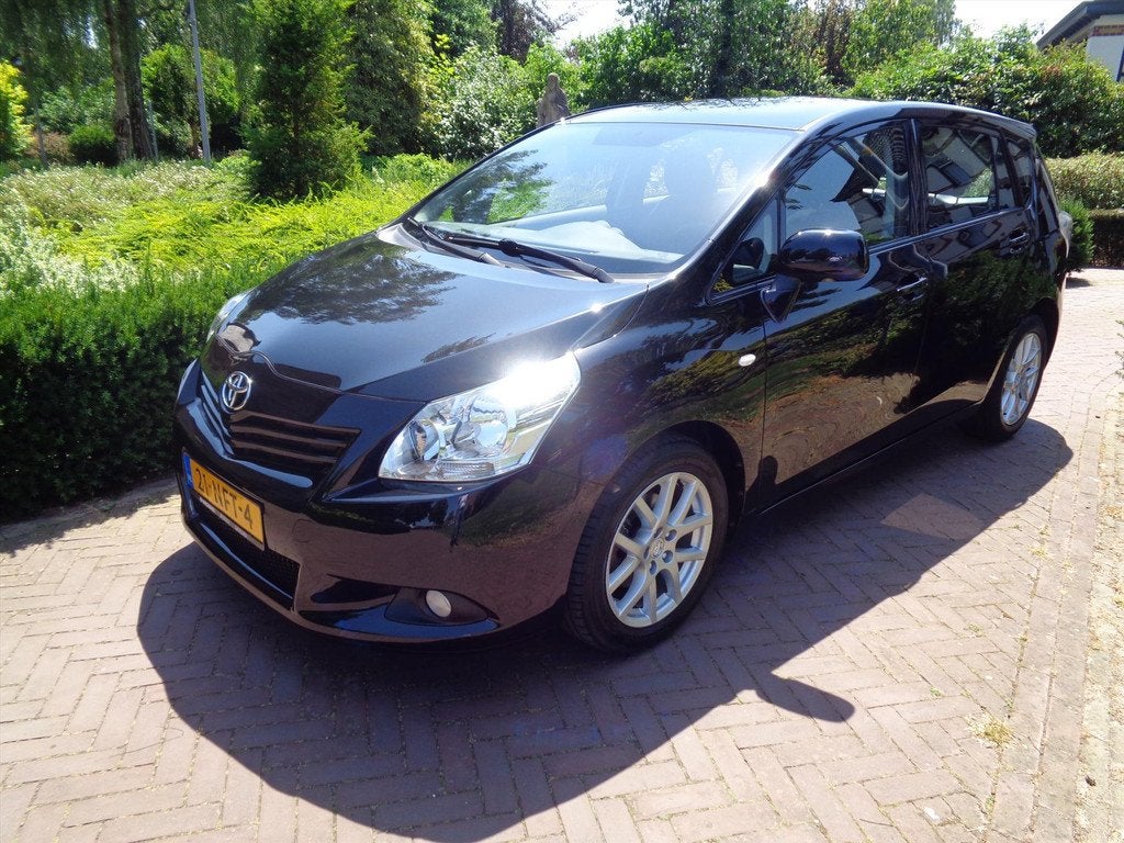 TOYOTA Verso 1.8 VVT-i 147pk Aut (5P) bij Toyota specialist, Auto's, Automaat, Gebruikt, Zwart, 4 cilinders