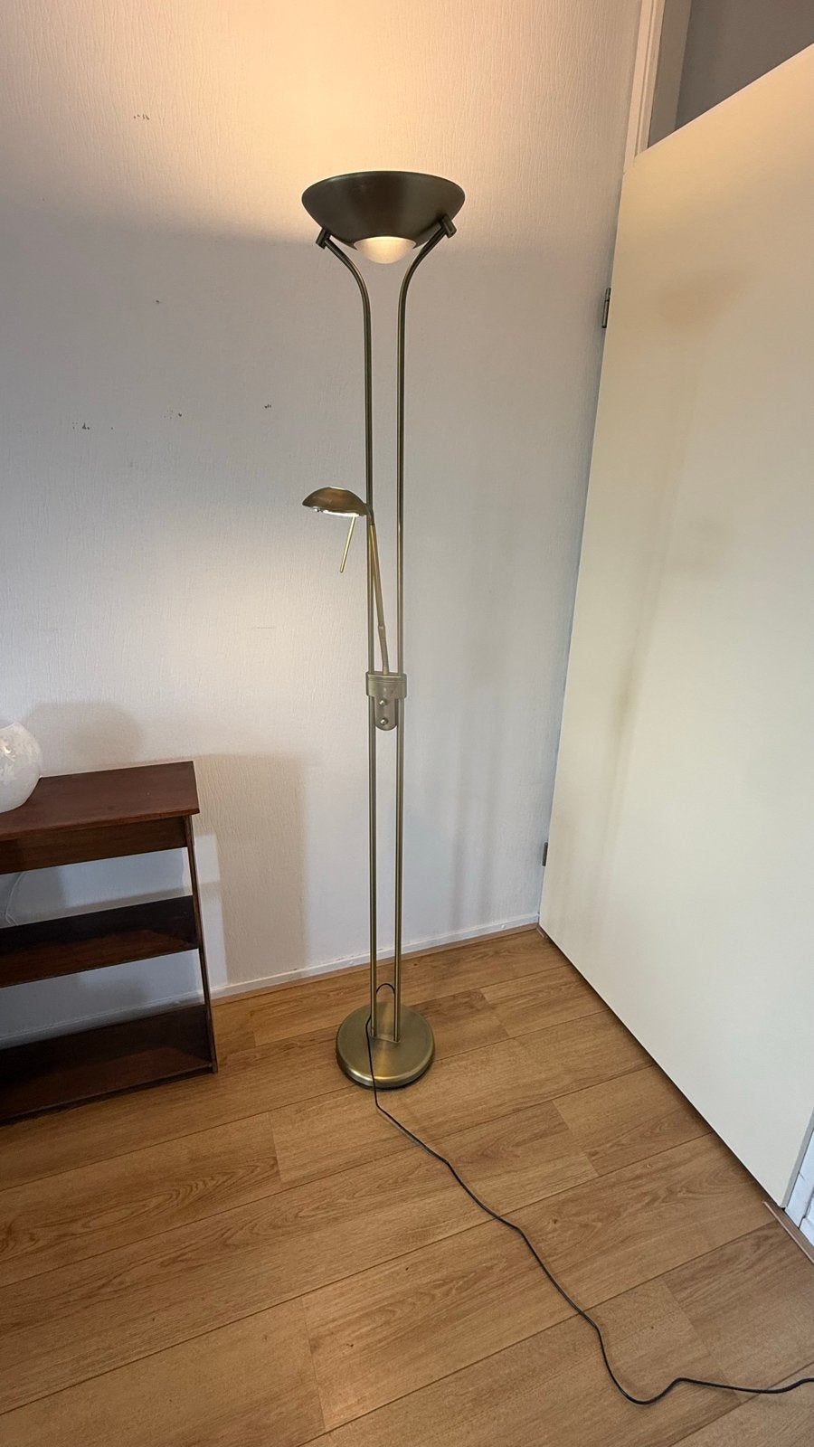 Stijlvolle staande lamp met leeslamp, Huis en Inrichting, Lampen | Vloerlampen, Gebruikt, 150 tot 200 cm, Metaal, Ophalen of Verzenden