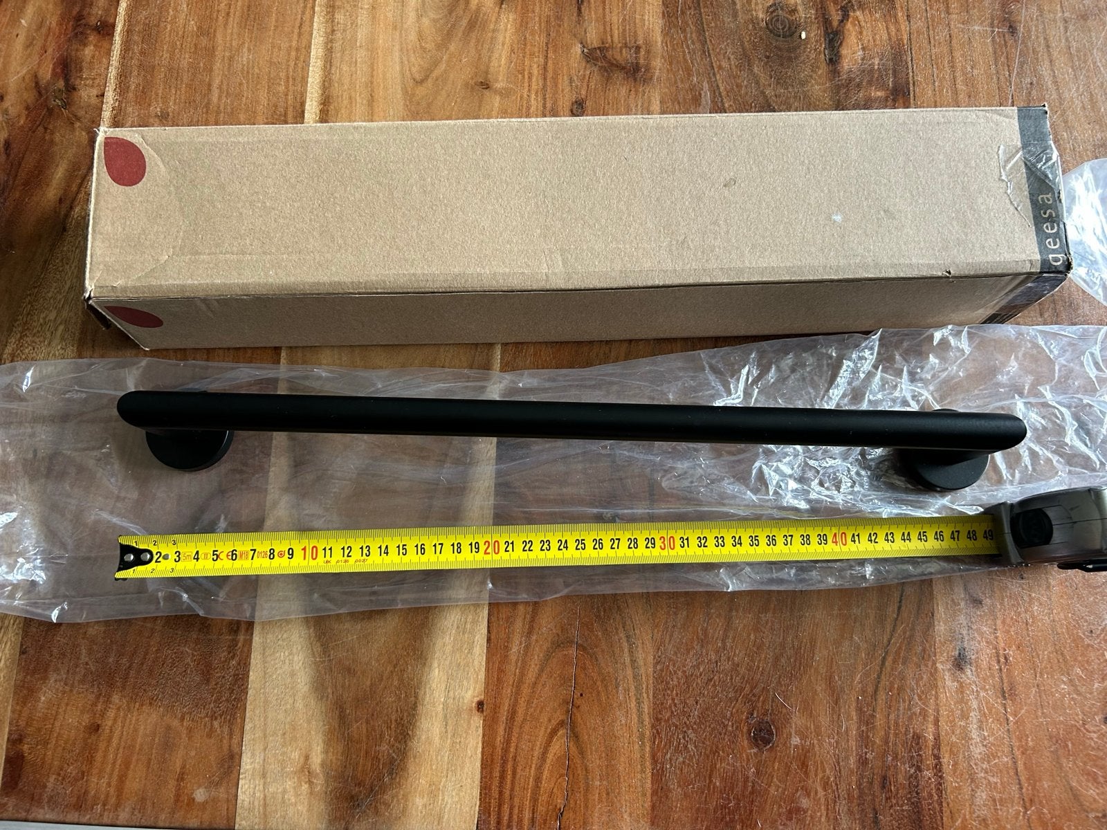 Geesa Handdoekrek Mat Zwart 45 cm, Handdoekenrek, Nieuw, Ophalen of Verzenden, Overige merken