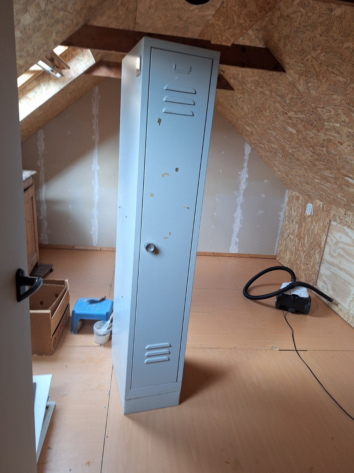 Metalen locker 180 cm hoog - Ideaal voor opslag, Ophalen, Gebruikt, Industrieel